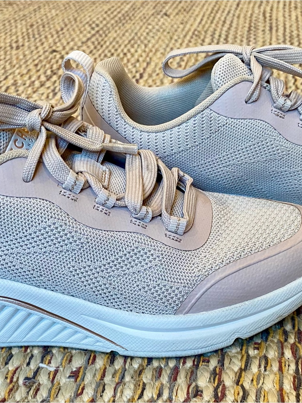 Skechers Arch Fit Air-Cooled Memory Foam Sneakers – Women’s Size 8 - Picture 5 of 7